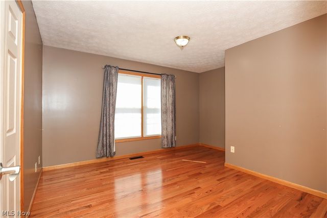 2533 Acorn Avenue, Ravenna, OH 44266