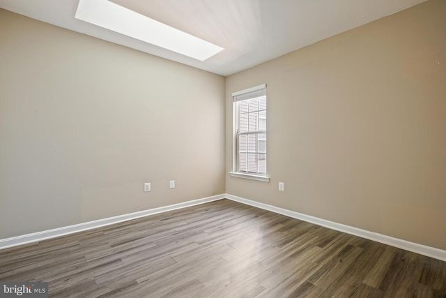 8 CRUSADER CT, Germantown, MD 20874