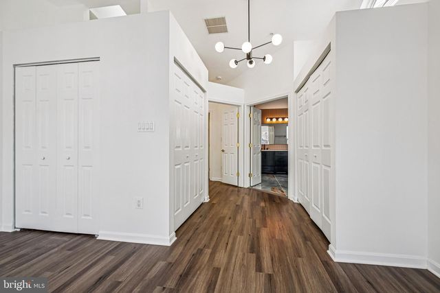 8 CRUSADER CT, Germantown, MD 20874