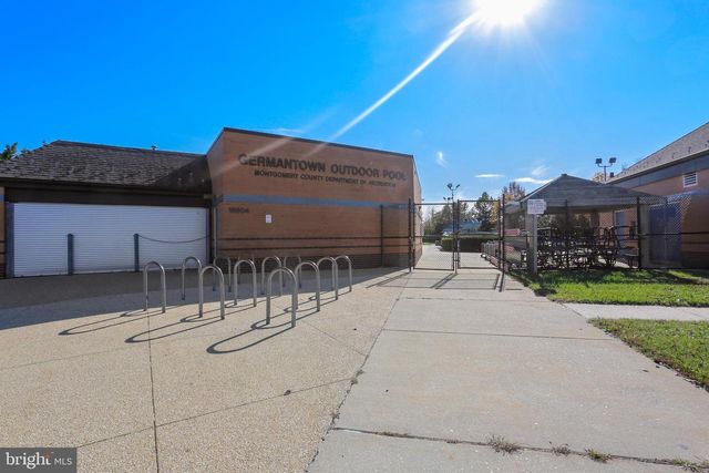 8 CRUSADER CT, Germantown, MD 20874