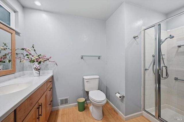 6480 Meadowridge Dr, Santa Rosa, CA 95409