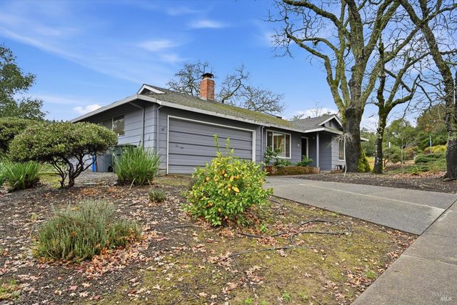 6480 Meadowridge Dr, Santa Rosa, CA 95409