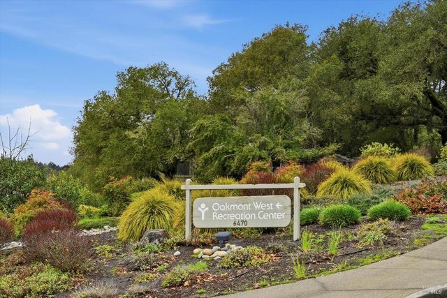 6480 Meadowridge Dr, Santa Rosa, CA 95409