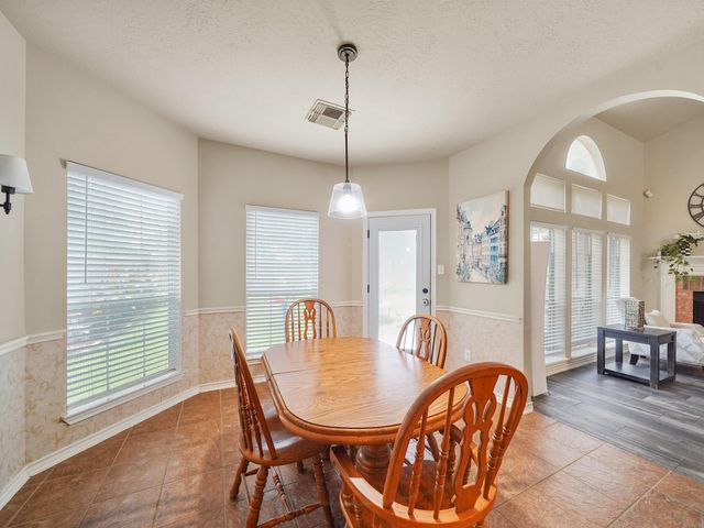 719 Rock Springs Drive, Richmond, TX 77469
