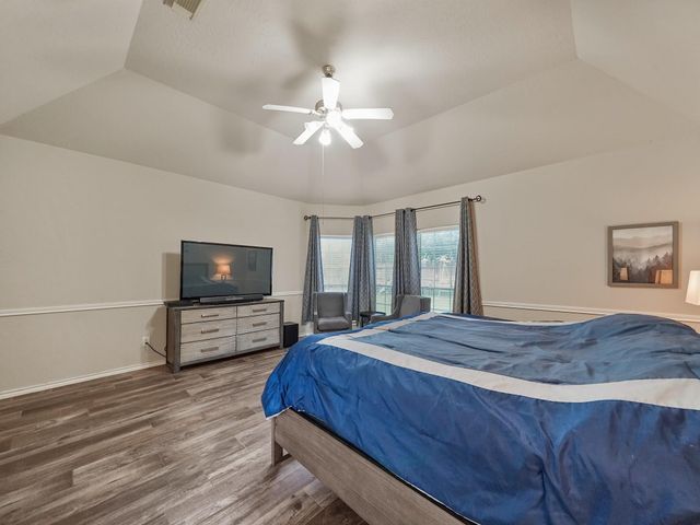 719 Rock Springs Drive, Richmond, TX 77469