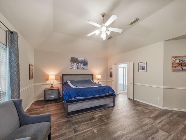 719 Rock Springs Drive, Richmond, TX 77469