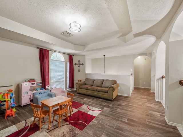 719 Rock Springs Drive, Richmond, TX 77469