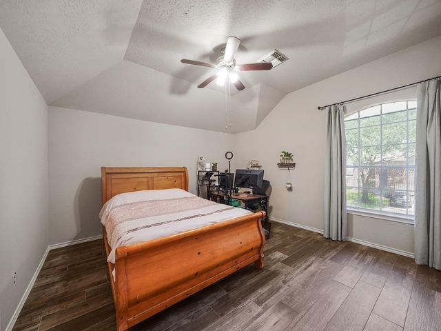 719 Rock Springs Drive, Richmond, TX 77469