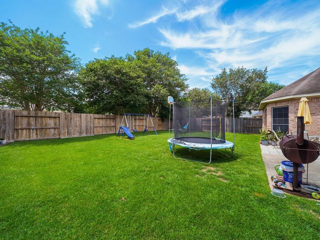 719 Rock Springs Drive, Richmond, TX 77469