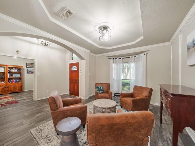 719 Rock Springs Drive, Richmond, TX 77469