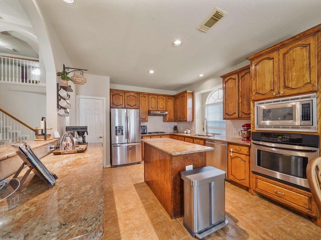 719 Rock Springs Drive, Richmond, TX 77469