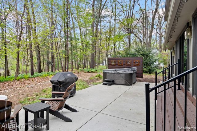 5126 Braddock Court, Brighton, MI 48114
