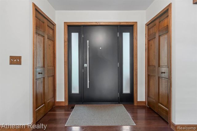 5126 Braddock Court, Brighton, MI 48114