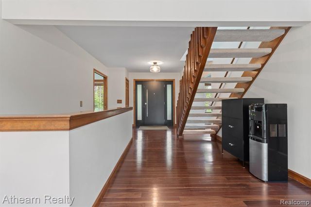 5126 Braddock Court, Brighton, MI 48114