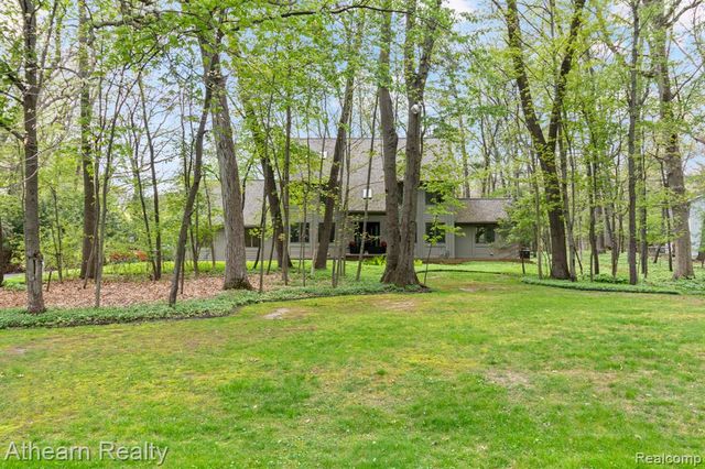5126 Braddock Court, Brighton, MI 48114