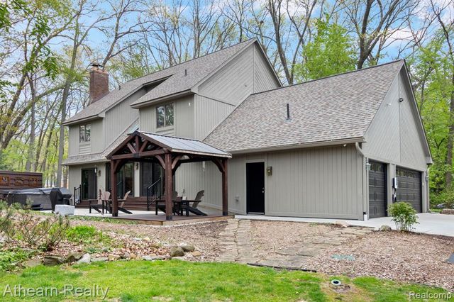 5126 Braddock Court, Brighton, MI 48114