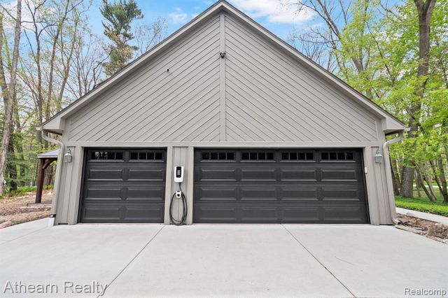 5126 Braddock Court, Brighton, MI 48114