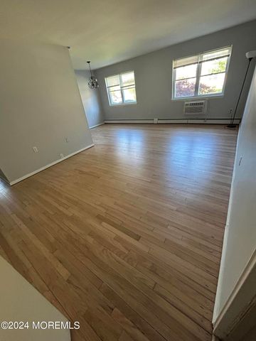 4 Windsor Terrace B, Freehold, NJ 07728