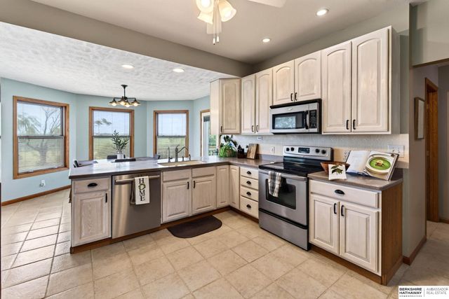 5601 Grace Lane, Lincoln, NE 68527