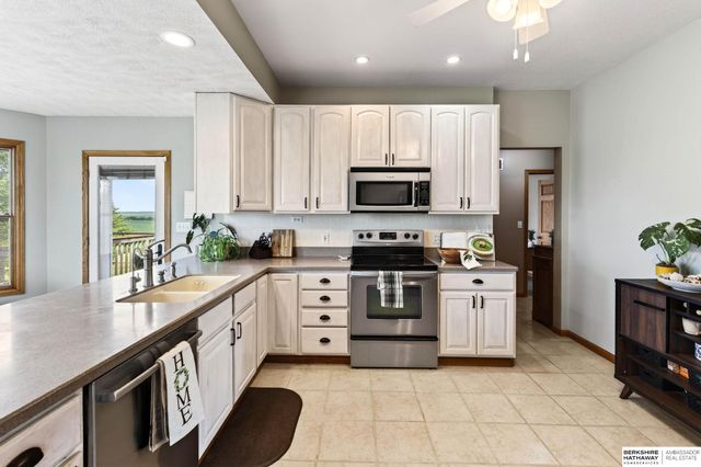 5601 Grace Lane, Lincoln, NE 68527