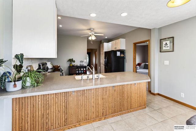5601 Grace Lane, Lincoln, NE 68527