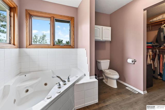 5601 Grace Lane, Lincoln, NE 68527
