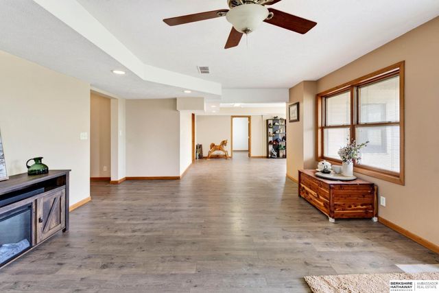 5601 Grace Lane, Lincoln, NE 68527