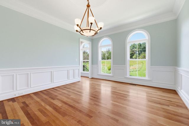 15018 CLOVER HILL RD, Waterford, VA 20197
