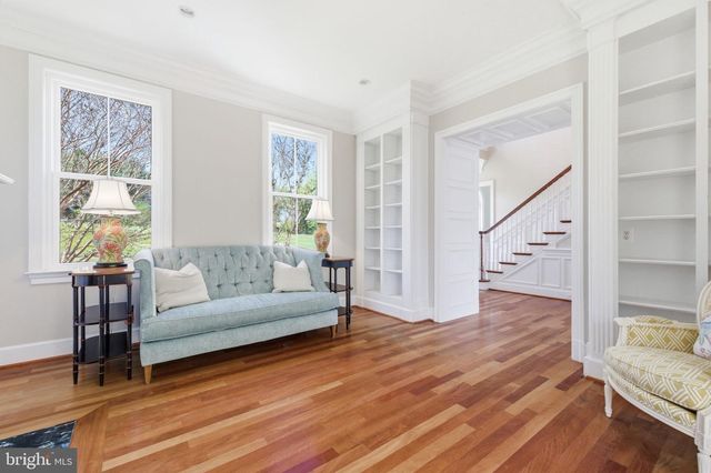 15018 CLOVER HILL RD, Waterford, VA 20197