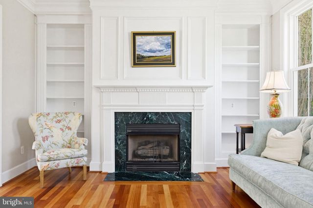 15018 CLOVER HILL RD, Waterford, VA 20197
