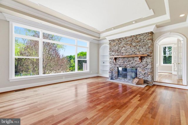 15018 CLOVER HILL RD, Waterford, VA 20197
