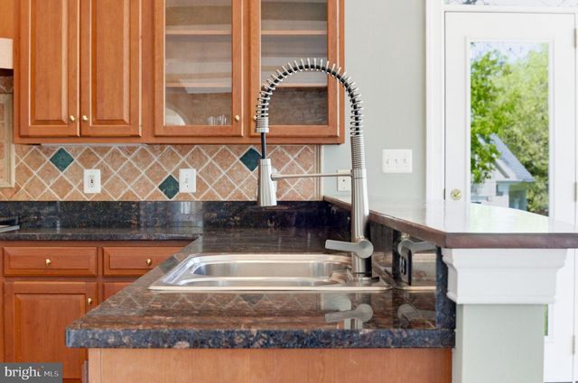 15018 CLOVER HILL RD, Waterford, VA 20197