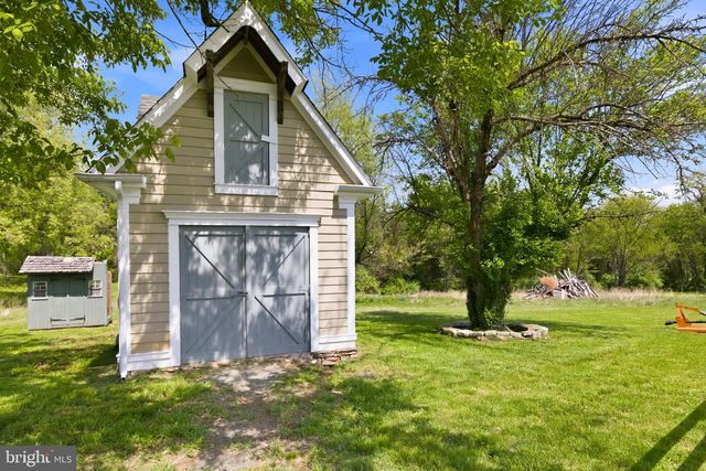 15018 CLOVER HILL RD, Waterford, VA 20197