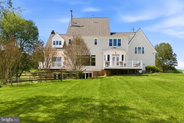 15018 CLOVER HILL RD, Waterford, VA 20197