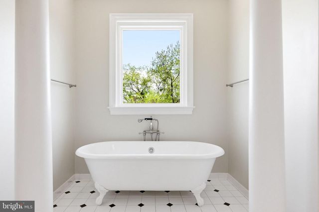 15018 CLOVER HILL RD, Waterford, VA 20197