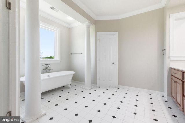 15018 CLOVER HILL RD, Waterford, VA 20197