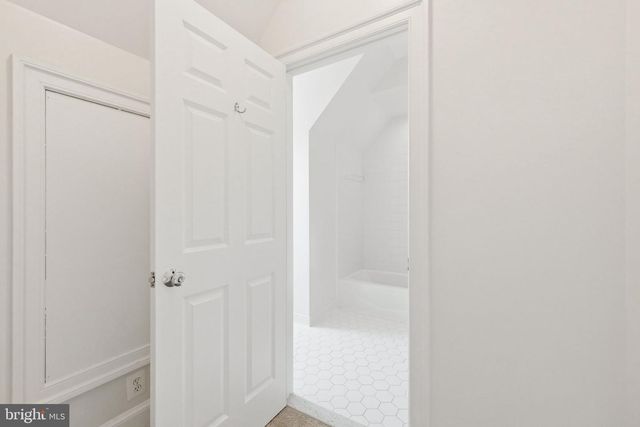 15018 CLOVER HILL RD, Waterford, VA 20197