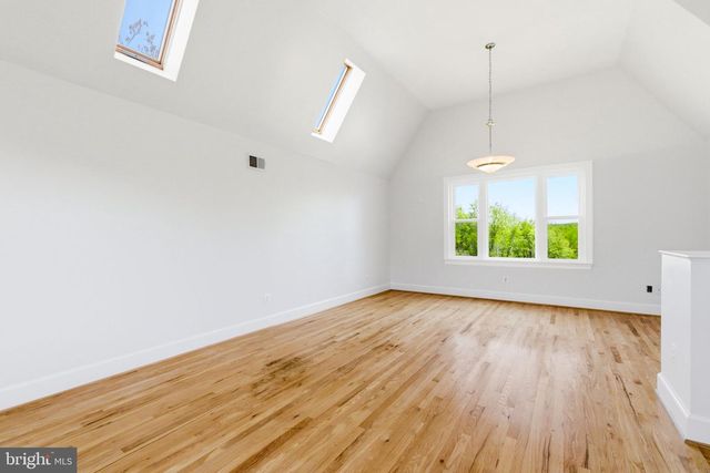 15018 CLOVER HILL RD, Waterford, VA 20197