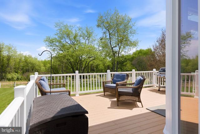 15018 CLOVER HILL RD, Waterford, VA 20197