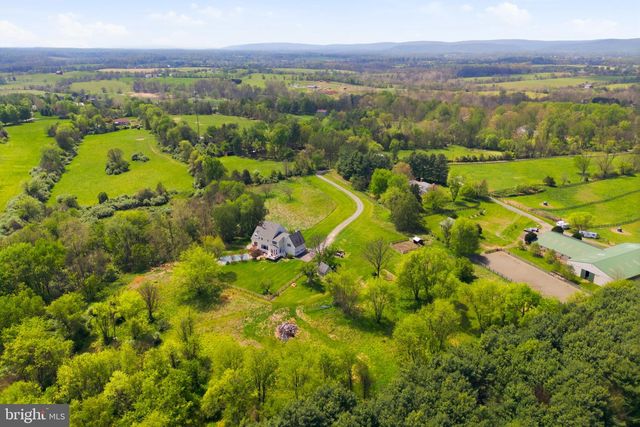 15018 CLOVER HILL RD, Waterford, VA 20197