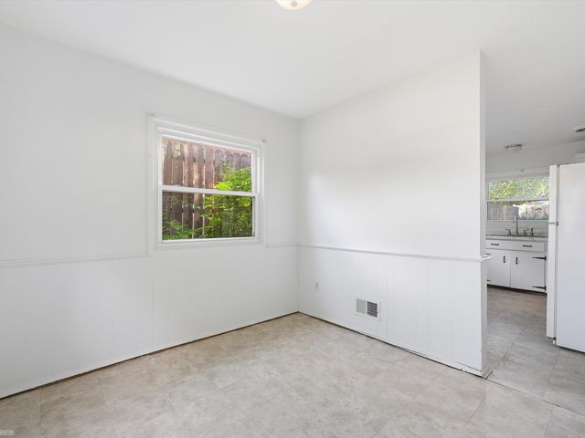28678 Hales Street, Madison Heights, MI 48071
