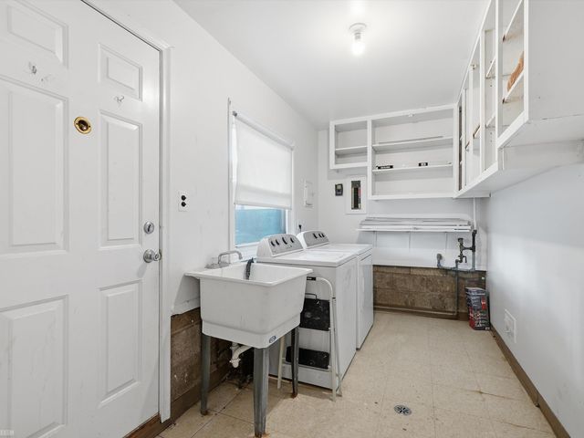 28678 Hales Street, Madison Heights, MI 48071