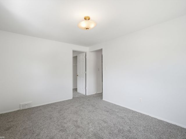28678 Hales Street, Madison Heights, MI 48071