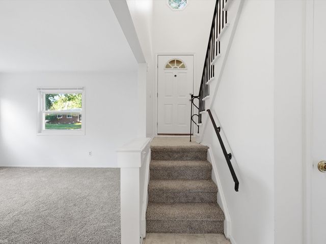 28678 Hales Street, Madison Heights, MI 48071
