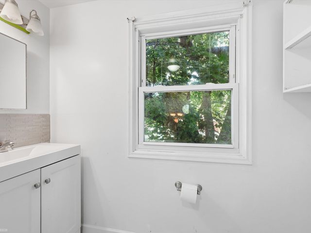28678 Hales Street, Madison Heights, MI 48071