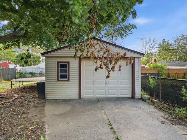 28678 Hales Street, Madison Heights, MI 48071