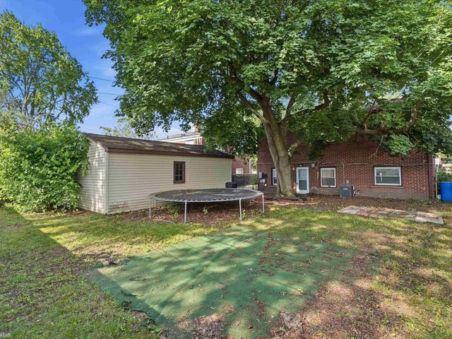 28678 Hales Street, Madison Heights, MI 48071