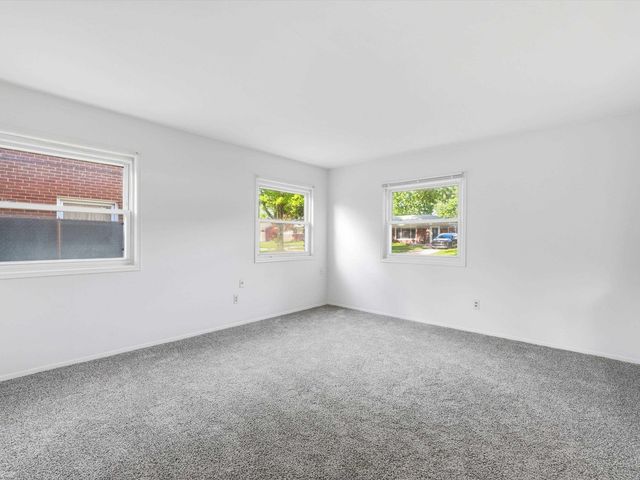 28678 Hales Street, Madison Heights, MI 48071