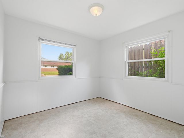28678 Hales Street, Madison Heights, MI 48071