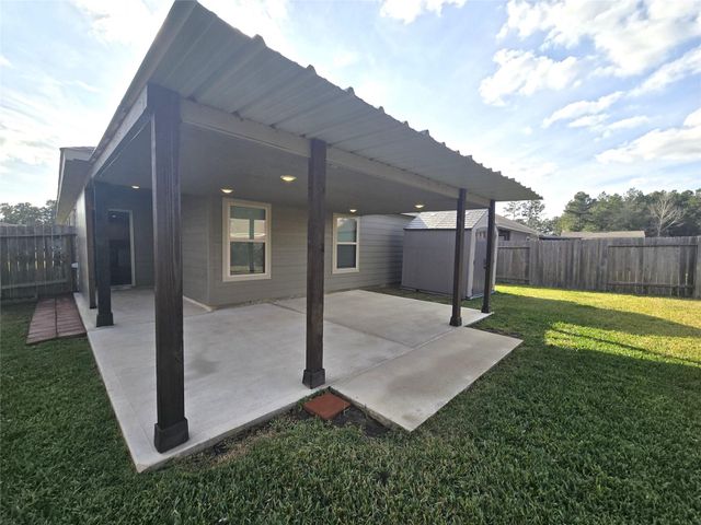 154 Bellewood Manor Drive, Magnolia, TX 77354